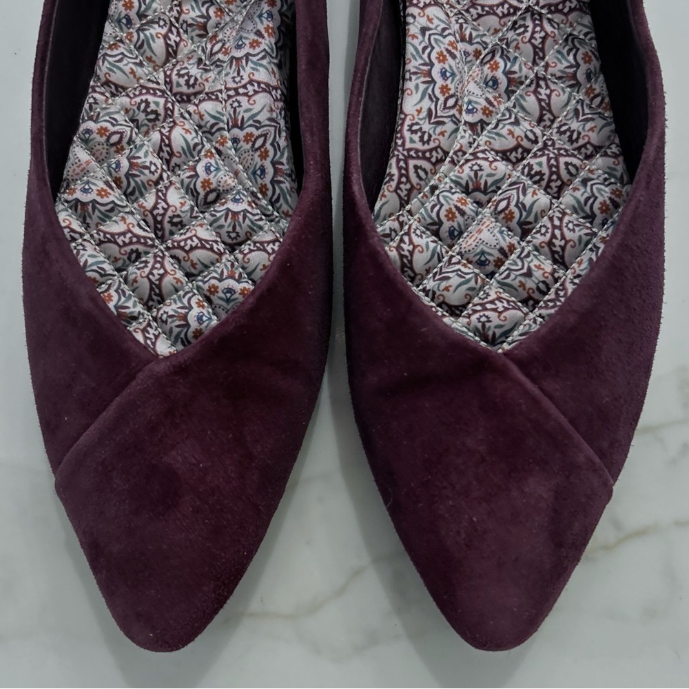 Birdies Goldfinch Mulberry Size 7.5 Ballet Flats Pointed Toe Suede EUC - Picture 5 of 15